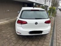 Gebraucht VW Golf VII Sound 110 PS (80 kW) 2017 Weiß Limousine