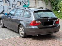 Gebraucht BMW 320 170 PS (125 kW) 2008 Grau Kombi