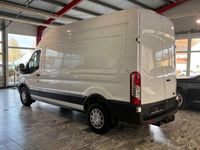 Gebraucht Ford Transit Trend 170 PS (125 kW) 2018 Frozen white Van