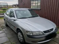 Usata Opel Vectra 116 CV (85 kW) 1997 Argento Berlina