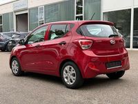 Gebraucht Hyundai i10 Classic 67 PS (49 kW) 2016 Passion red Kleinwagen