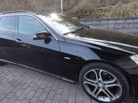 Gebraucht Mercedes E220 170 PS (125 kW) 2010 Schwarz Kombi