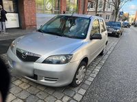 Gebraucht Mazda 2 55 PS (40 kW) 2007 Silber Kleinwagen