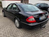 Gebraucht Mercedes E220 170 PS (125 kW) 2006 Schwarz Limousine