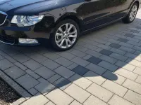 Gebraucht Skoda Superb Family 140 PS (102 kW) 2012 Schwarz Kombi