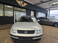 Gebraucht VW Passat Highline 116 PS (85 kW) 2000 Silber Kombi
