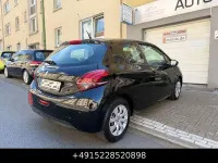 Gebraucht Peugeot 208 Active 68 PS (50 kW) 2017 Schwarz Kleinwagen