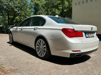 Gebraucht BMW 740 326 PS (239 kW) 2009 Weiß Limousine