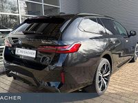 Neu BMW 530e Performance 299 PS (219 kW) 2026 Schwarz Kombi