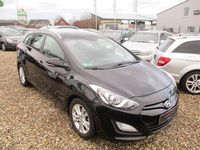 Gebraucht Hyundai i30 Trend 110 PS (80 kW) 2014 Schwarz Kombi