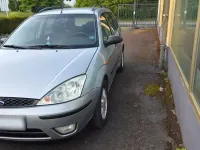 Gebraucht Ford Focus 100 PS (73 kW) 2002 Silber Kombi