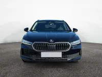 Gebraucht Skoda Superb 150 PS (110 kW) 2024 Ebony schwarz Kombi