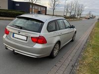 Gebraucht BMW 320 184 PS (135 kW) 2012 Silber Kombi