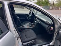 Second-hand Mercedes C180 143 CP (105 kW) 2007 Argintiu Break