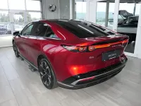 Neu Mazda 6e Takumi-Line 180 kW (245 PS) 2026 Rot Limousine