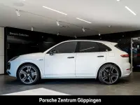 Gebraucht Porsche Cayenne E-Hybrid Platinum Edition 462 PS (339 kW) 2022 Carraraweißmetallic SUV