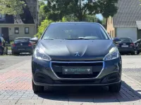 Gebraucht Peugeot 208 Active 82 PS (60 kW) 2015 Grau Kleinwagen