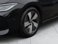 Używany VW Passat Elegance 150 KM (110 kW) 2025 Czarny Kombi