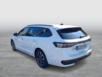 Gebraucht VW Passat R-line 150 PS (110 kW) 2025 Pure white Kombi