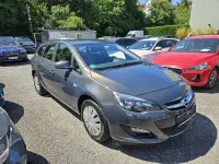 Gebraucht Opel Astra Selection 116 PS (85 kW) 2016 Grau Kombi