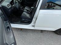 Gebraucht VW Golf VI 102 PS (75 kW) 2010 Weiß Kleinwagen