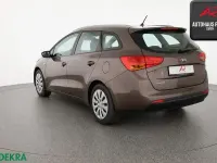 Gebraucht Kia Ceed Sportswagon 99 PS (72 kW) 2012 Sandbeige Kombi