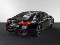 Neu BMW 520 M Sport 197 PS (144 kW) 2025 Saphirschwarz metallic Limousine