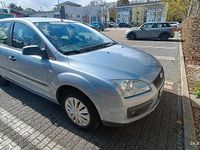 Gebraucht Ford Focus 100 PS (73 kW) 2005 Blau Kombi
