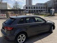 Second-hand Audi A3 Design 116 CP (85 kW) 2018 Berlinǎ