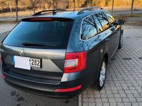 Gebraucht Skoda Octavia Elegance 150 PS (110 kW) 2014 Grau Kleinwagen
