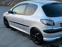 Gebraucht Peugeot 206 109 PS (80 kW) 2003 Silber Coupé