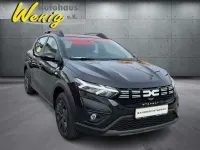 Neu Dacia Sandero Stepway 91 PS (66 kW) 2025 Perlmuttschwarz Limousine