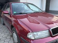 Gebraucht Skoda Octavia 101 PS (74 kW) 1997 Rot Limousine