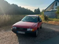 Gebraucht Audi 80 90 PS (66 kW) 2026 Rot Limousine