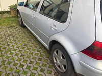 Usata VW Golf IV 105 CV (77 kW) 2000 Argento Utilitaria