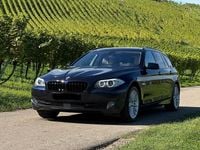 Gebraucht BMW 530 258 PS (189 kW) 2011 Blau Kombi