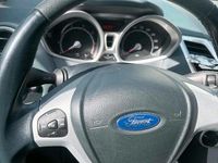 Gebraucht Ford Fiesta 82 PS (60 kW) 2010 Silber Kleinwagen