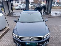 Gebraucht VW Passat Highline 150 PS (110 kW) 2016 Blau Kombi