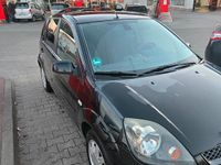 Gebraucht Ford Fiesta 80 PS (58 kW) 2008 Schwarz Kleinwagen