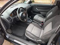 Gebraucht VW Golf IV Basis 75 PS (55 kW) 2003 Schwarz Limousine