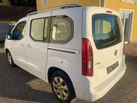 Gebraucht Opel Combo Life Edition 102 PS (75 kW) 2018 Jade weiss/arktis weiss Van / Kleinbus