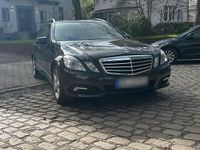 Gebraucht Mercedes E250 Avantgarde 204 PS (150 kW) 2009 Schwarz Kombi