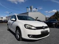 Gebraucht VW Golf VI 105 PS (77 kW) 2011 Weiß Kleinwagen