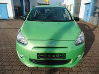 Gebraucht Mitsubishi Space Star Classic Collection 71 PS (52 kW) 2014 Grün Van / Kleinbus