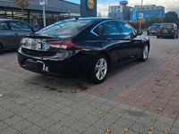 Gebraucht Opel Insignia Edition 136 PS (100 kW) 2018 Schwarz Limousine