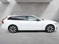 Używany Volvo V90 Plus 398 KM (292 kW) 2025 Biały Kombi