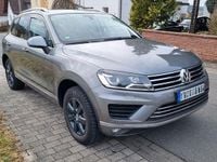 Gebraucht VW Touareg 262 PS (192 kW) 2016 Grau SUV