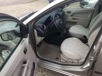 Gebraucht Ford Fiesta Ambiente 80 PS (58 kW) 2002 Gold (metallic) Kleinwagen