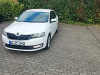 Gebraucht Skoda Rapid Elegance 105 PS (77 kW) 2012 Weiß Kleinwagen