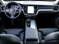 Gebraucht Volvo V60 Plus 197 PS (144 kW) 2025 Schwarz Kombi
